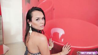 TS Masturbation - Kamila Klein